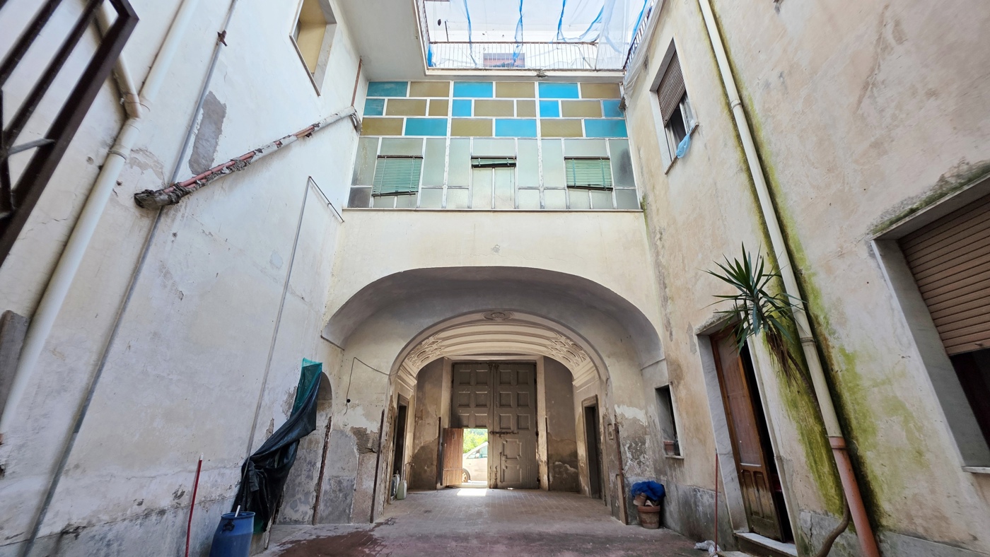 Appartamento da ristrutturare a Maddaloni