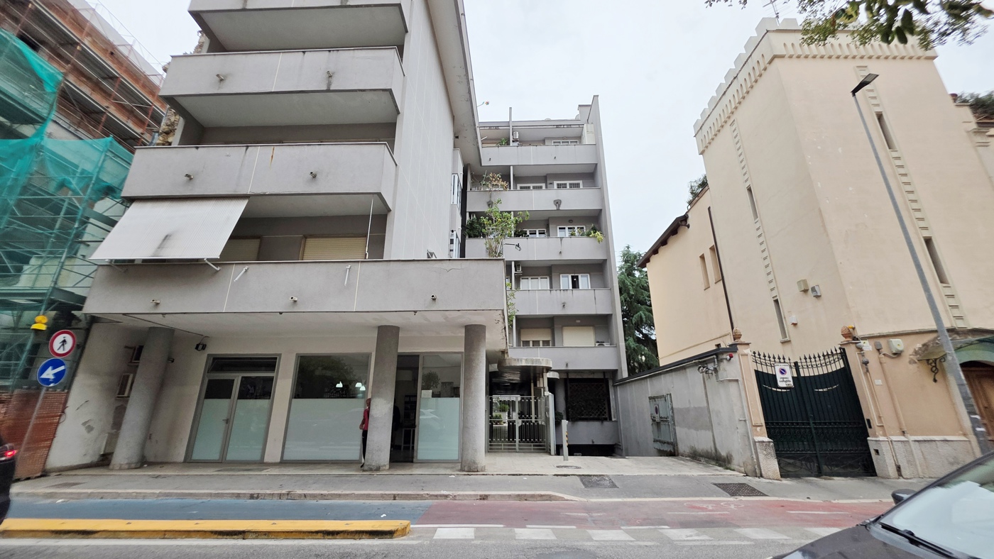 Quadrilocale arredato in affitto a Caserta