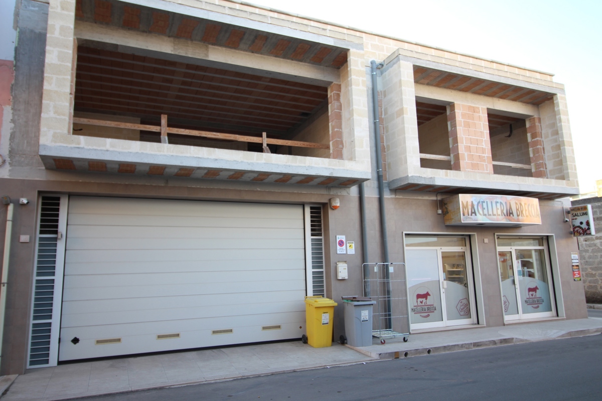 Box/Garage 180mq in vendita a Manduria