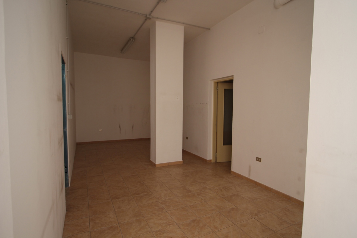 Negozio in affitto a Manduria