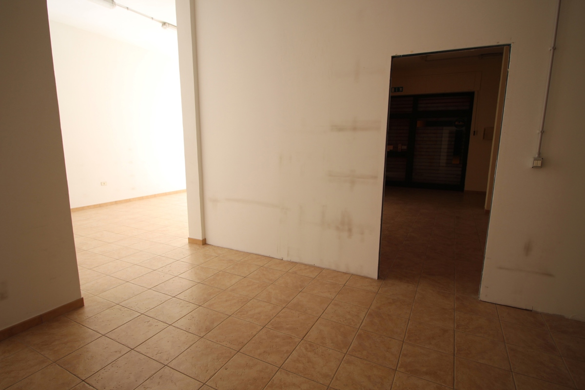 Negozio in affitto a Manduria