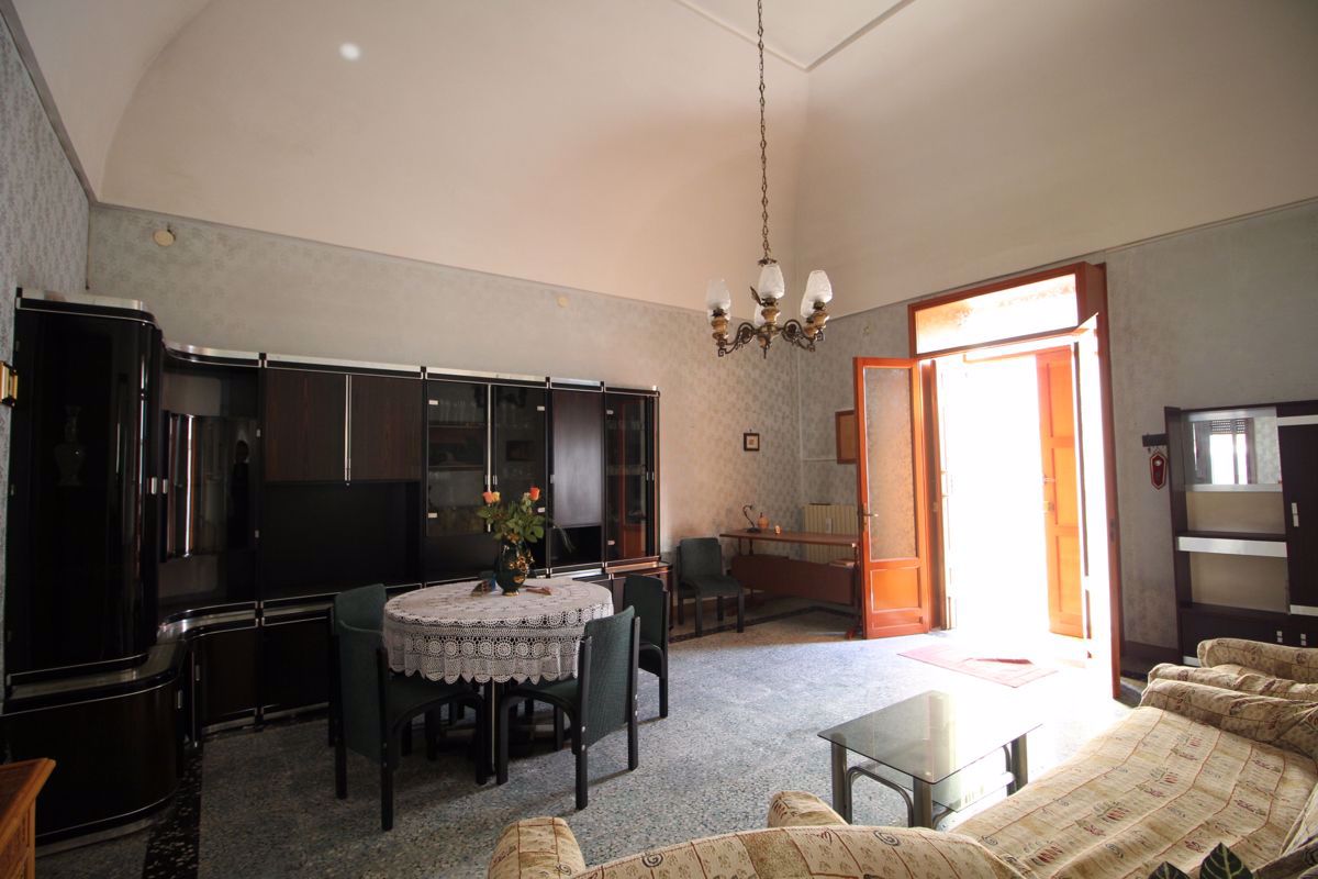 Casa indipendente da ristrutturare a Manduria