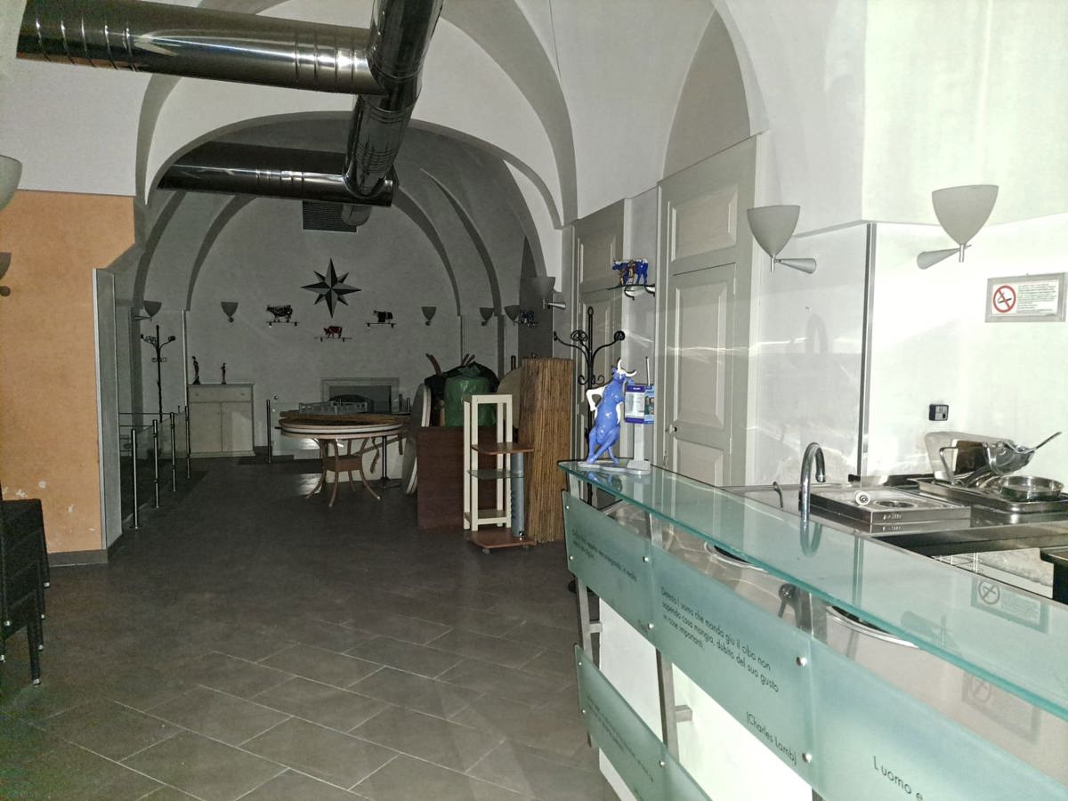 Negozio in vendita a Oria