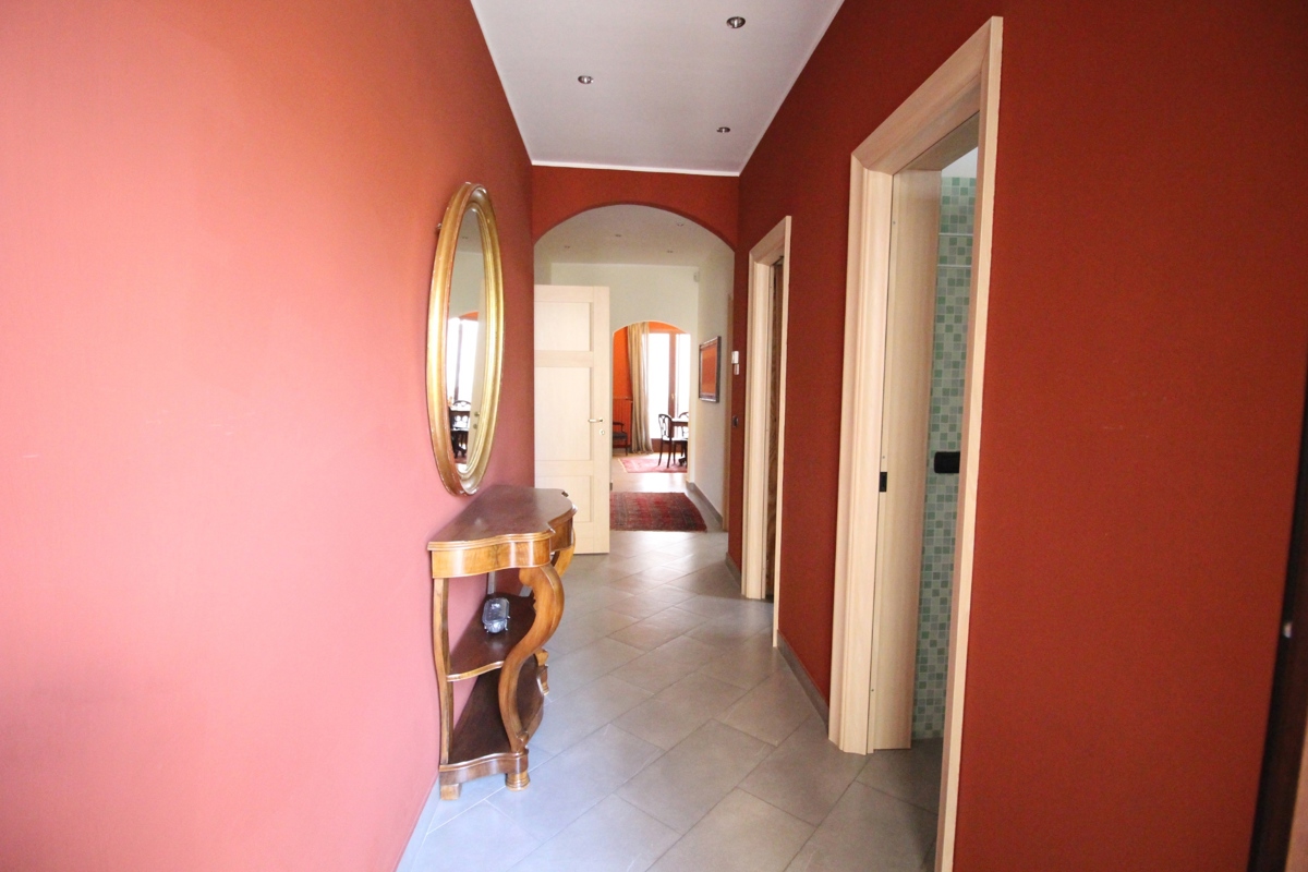 Quadrilocale ristrutturato a Oria