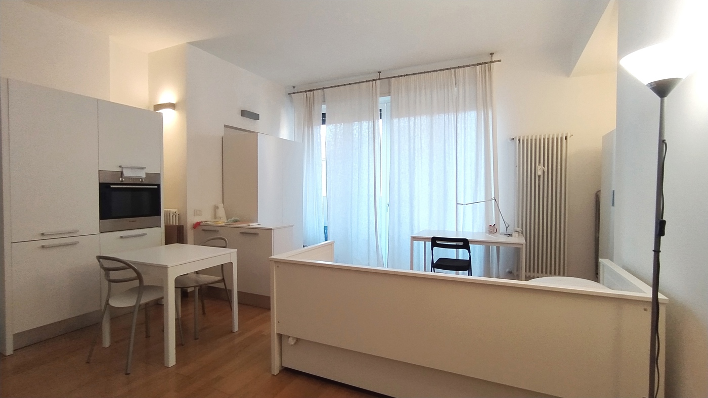 Monolocale arredato in affitto a Milano