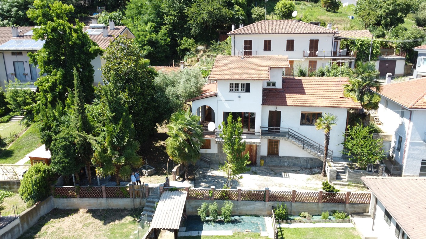 Casa indipendente in vendita a Verzuolo