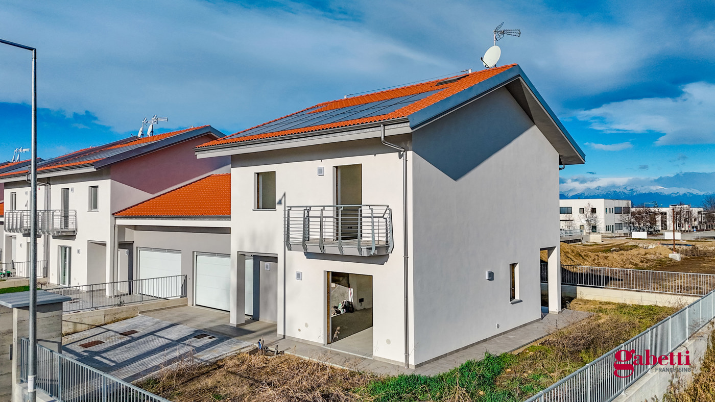 Villa con giardino a Saluzzo