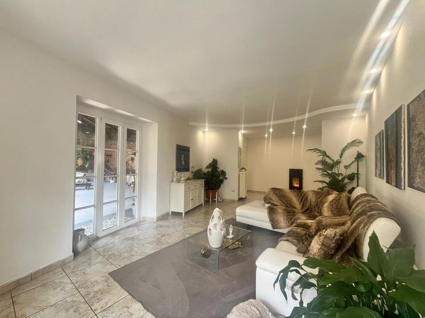 Casa indipendente in vendita a Verzuolo