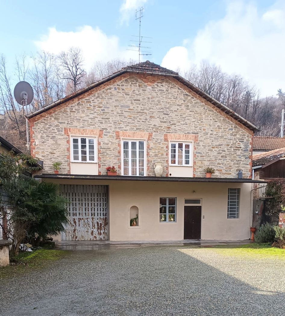 Casa indipendente in vendita a Verzuolo