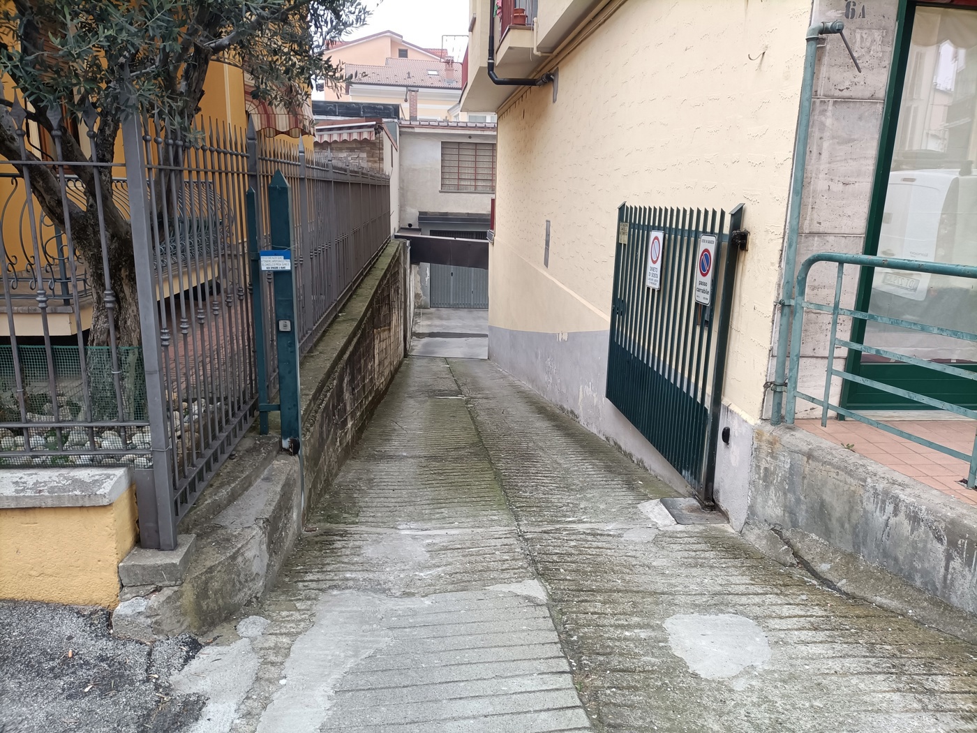 Box/Garage 25mq in affitto a Saluzzo