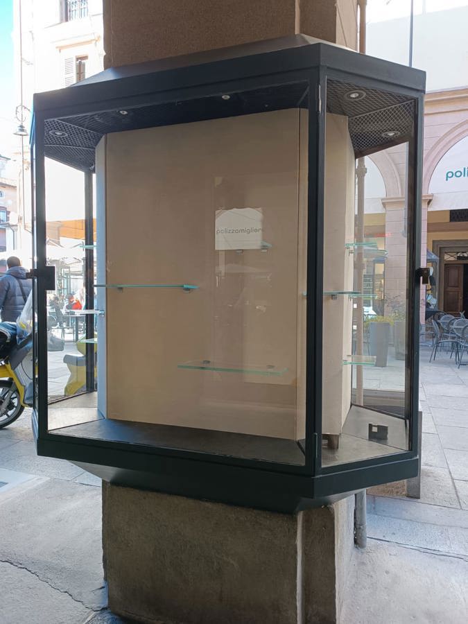 Negozio ristrutturato a Saluzzo