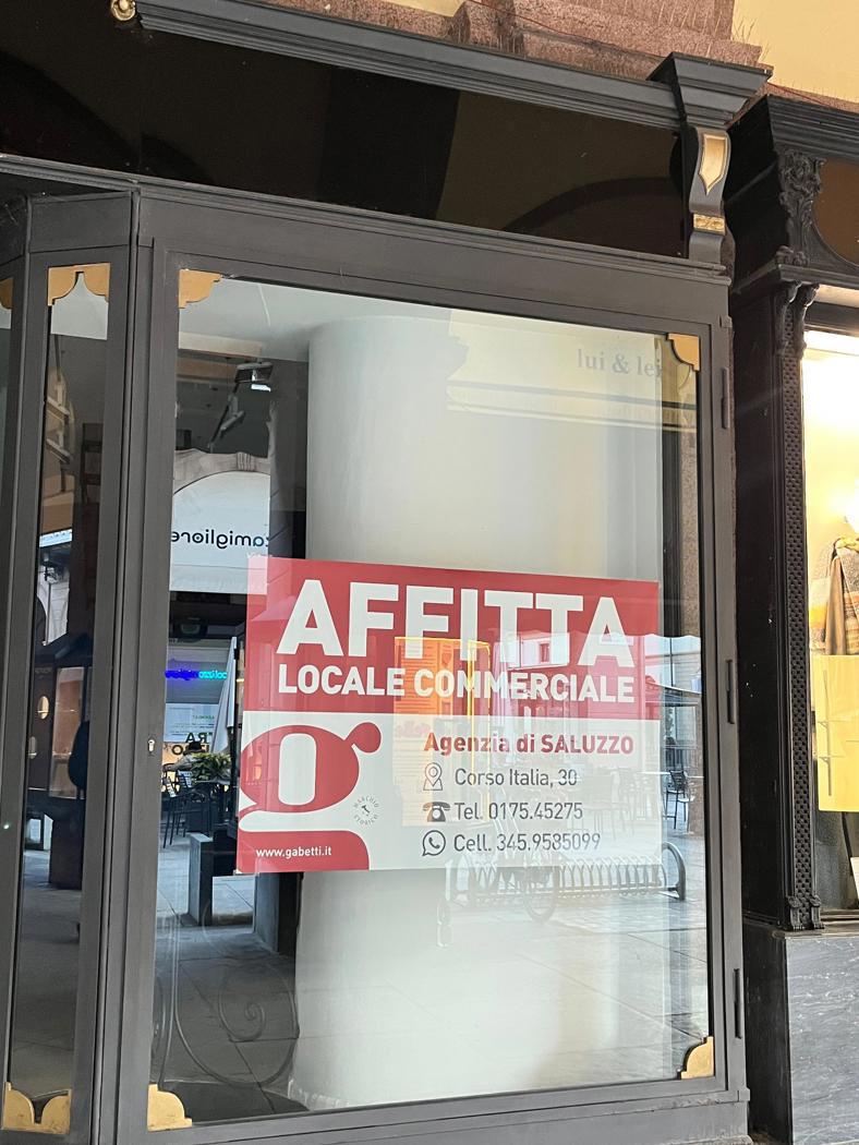 Negozio ristrutturato a Saluzzo