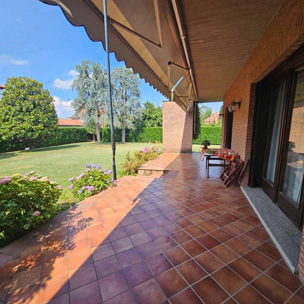 Villa Bifamiliare con giardino a Saluzzo
