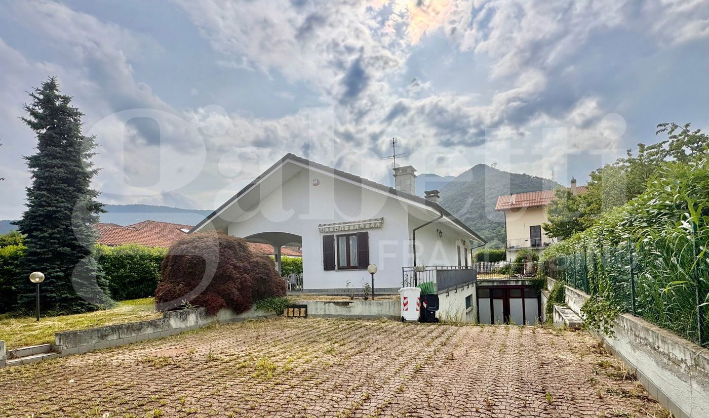 Villa con giardino a Sangano