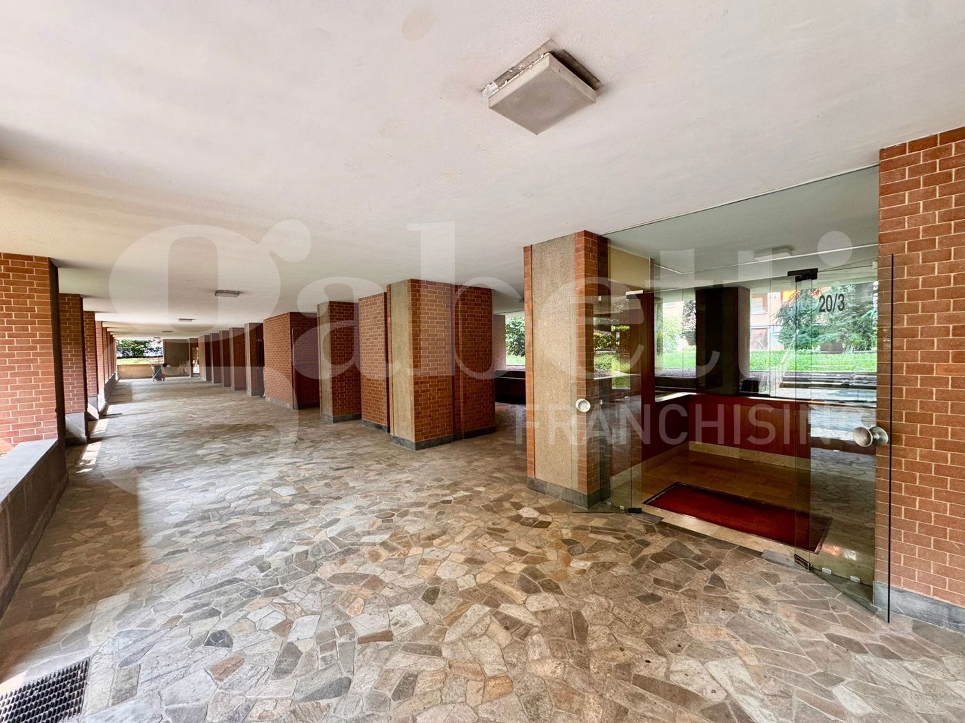 Quadrilocale con box a Orbassano