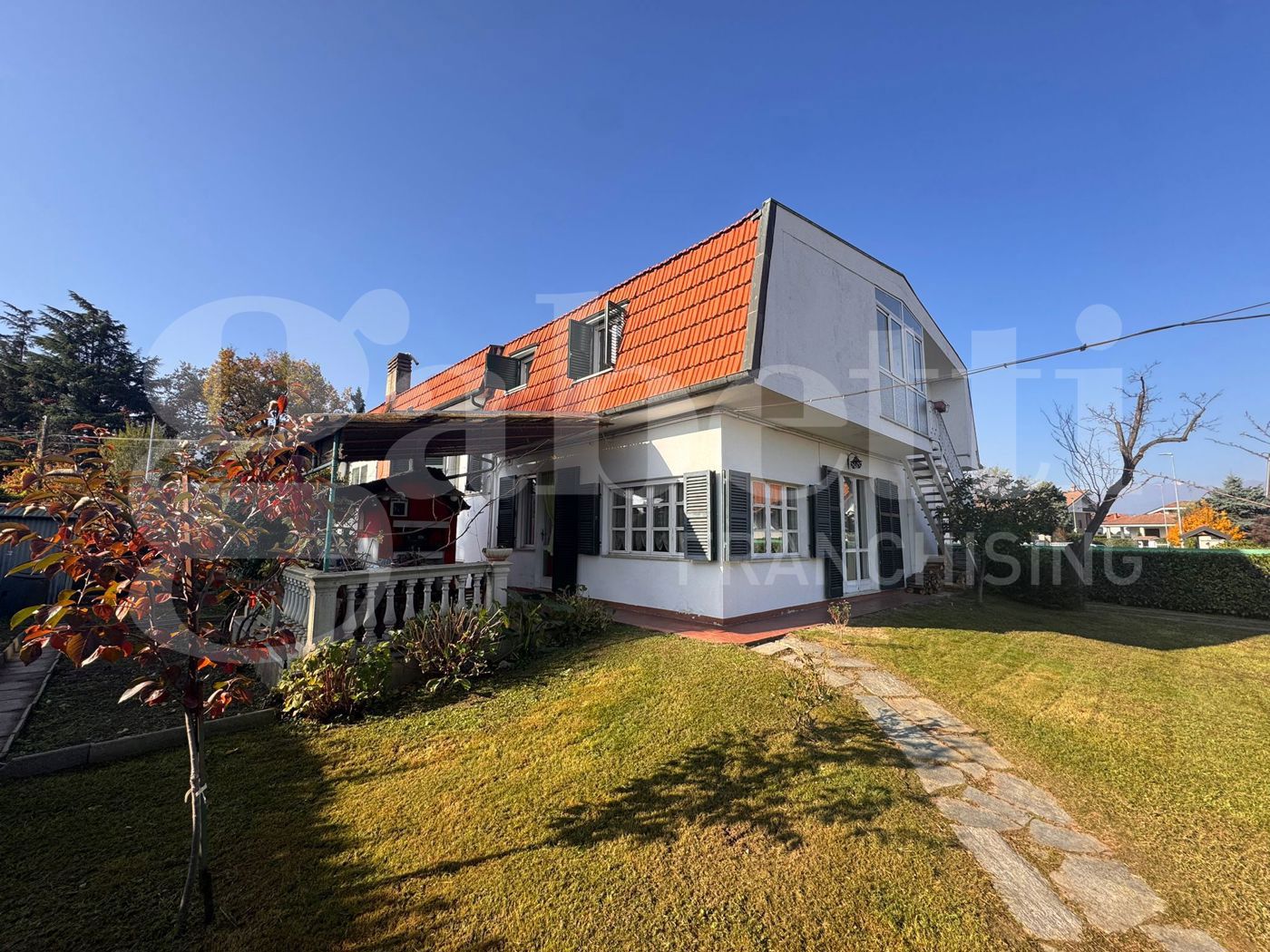 Villa con giardino a Bruino