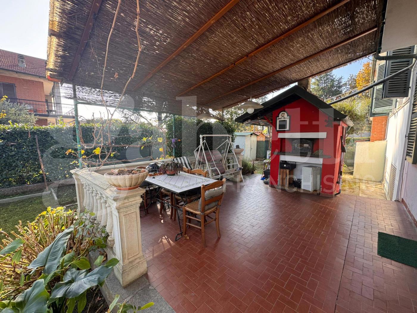 Villa con giardino a Bruino