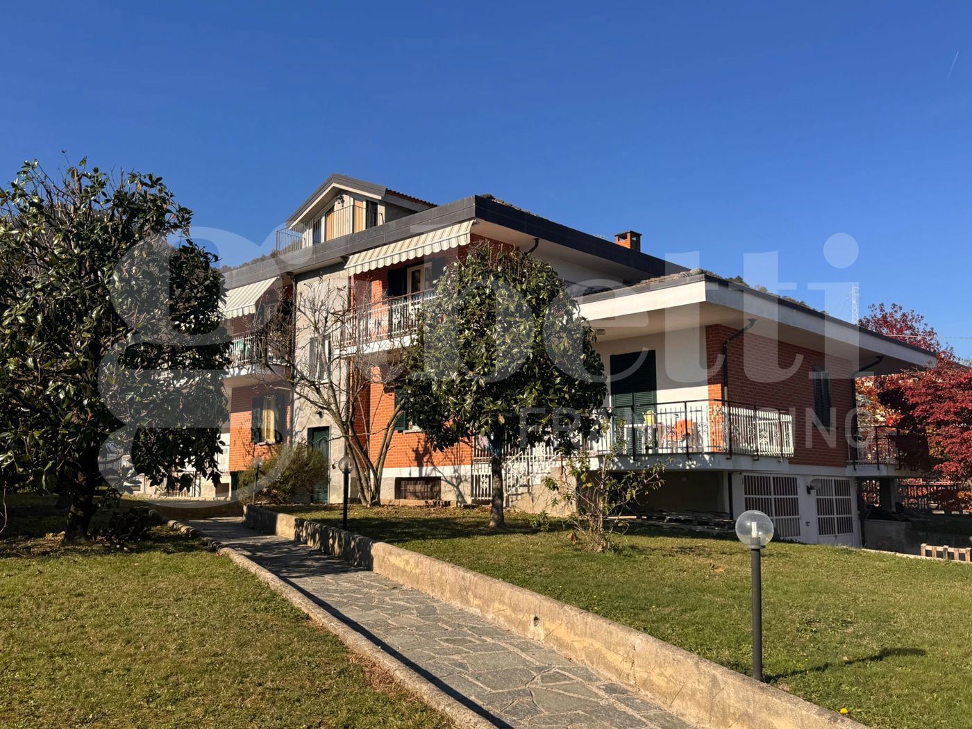 Appartamento con box doppio a Sangano