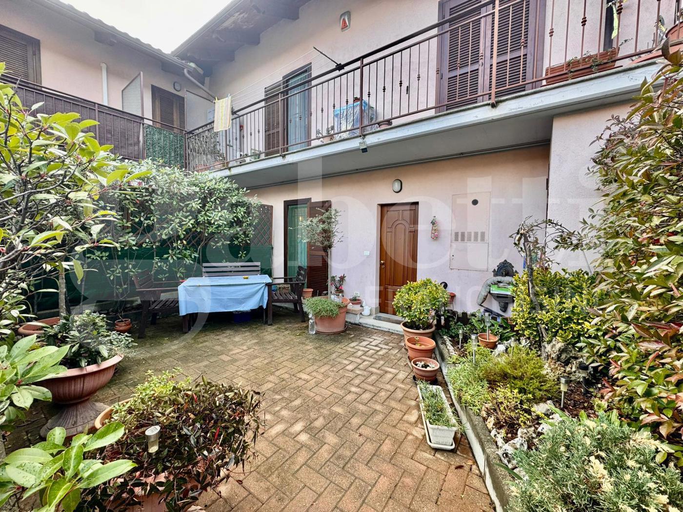 Villa con box doppio a Bruino