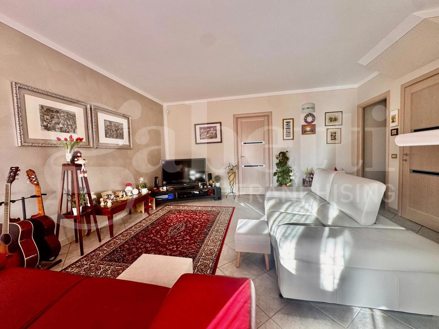 Casa indipendente con giardino a Sangano