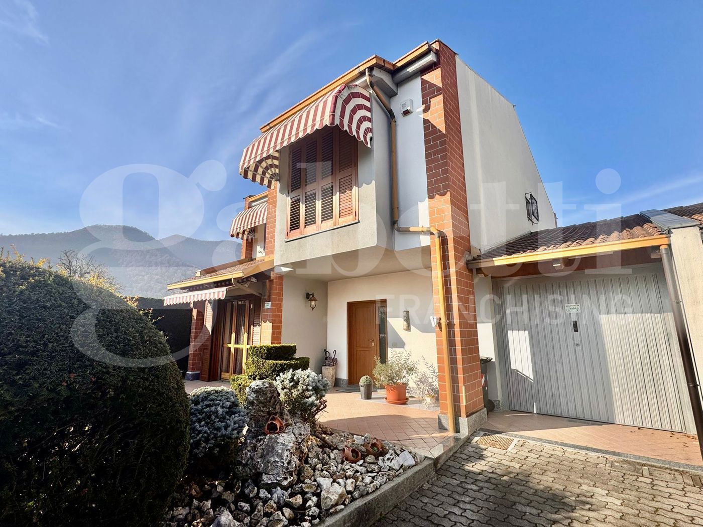 Casa indipendente con giardino a Sangano