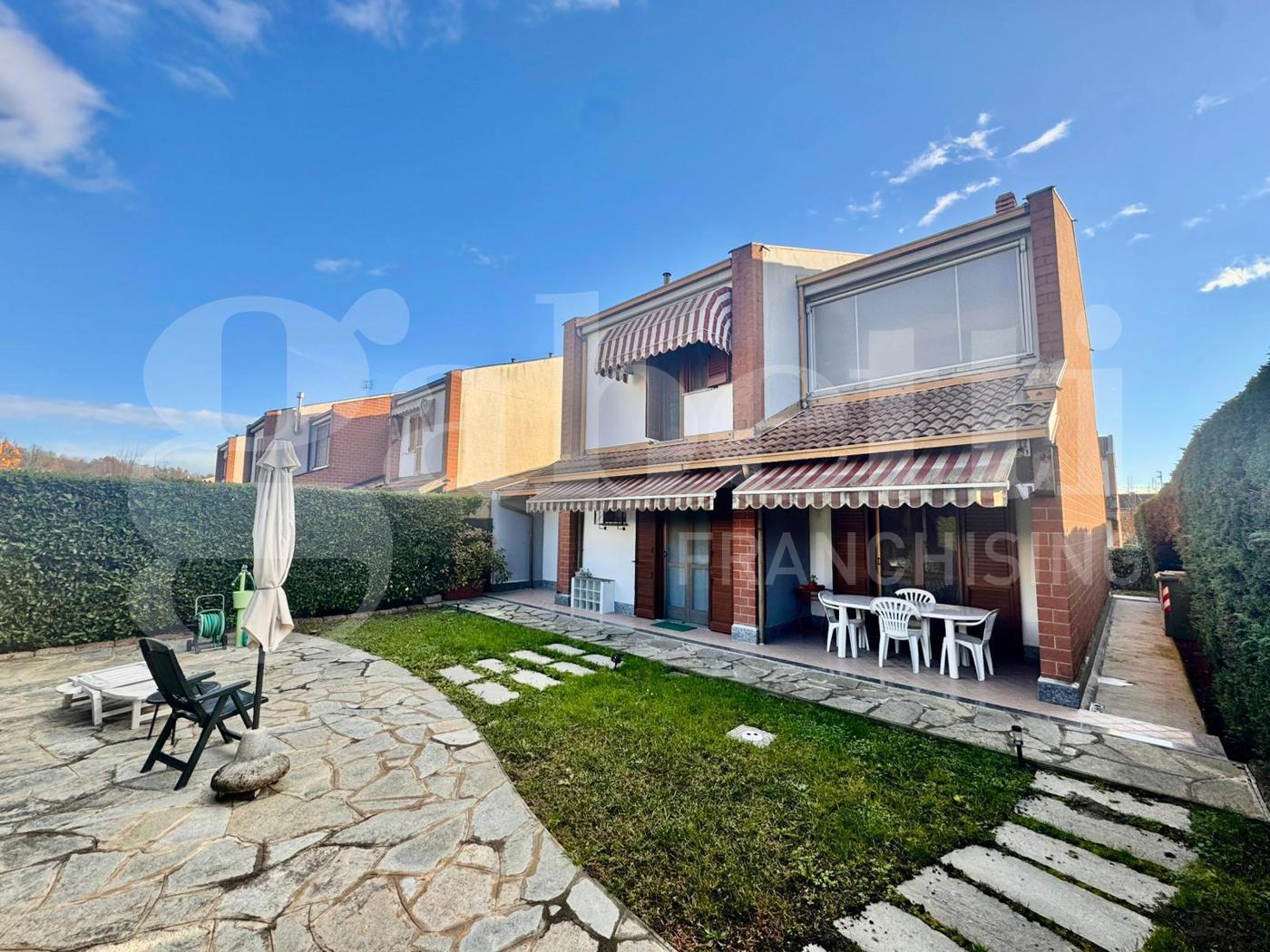 Casa indipendente con giardino a Sangano