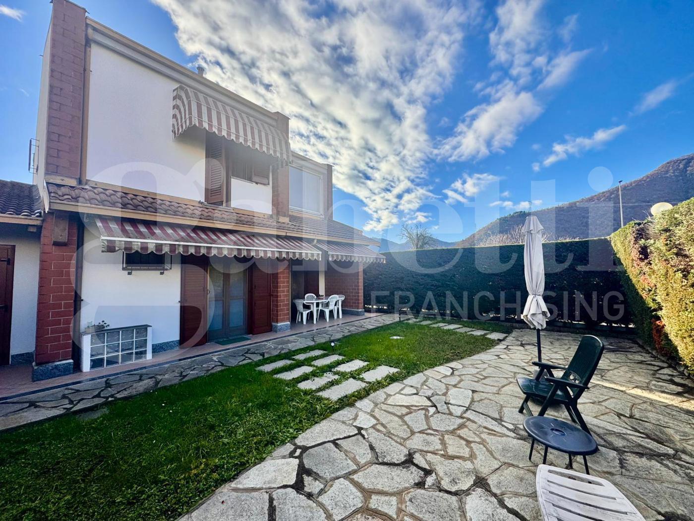 Casa indipendente con giardino a Sangano