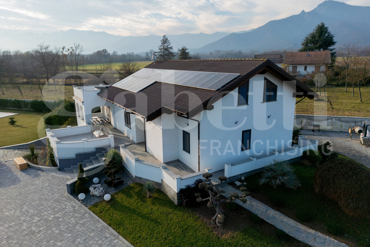 Villa Bifamiliare con giardino a Frossasco