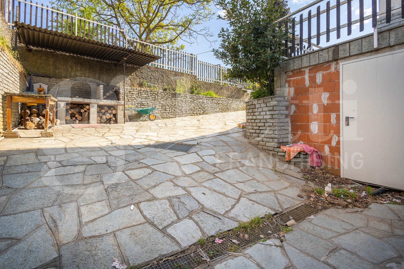 Villa con giardino a Piossasco