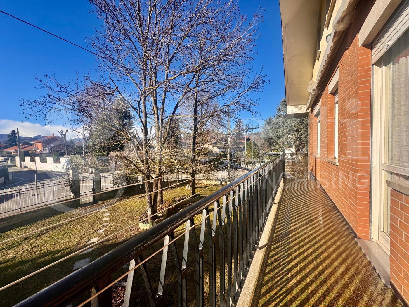 Villa con giardino a Bruino