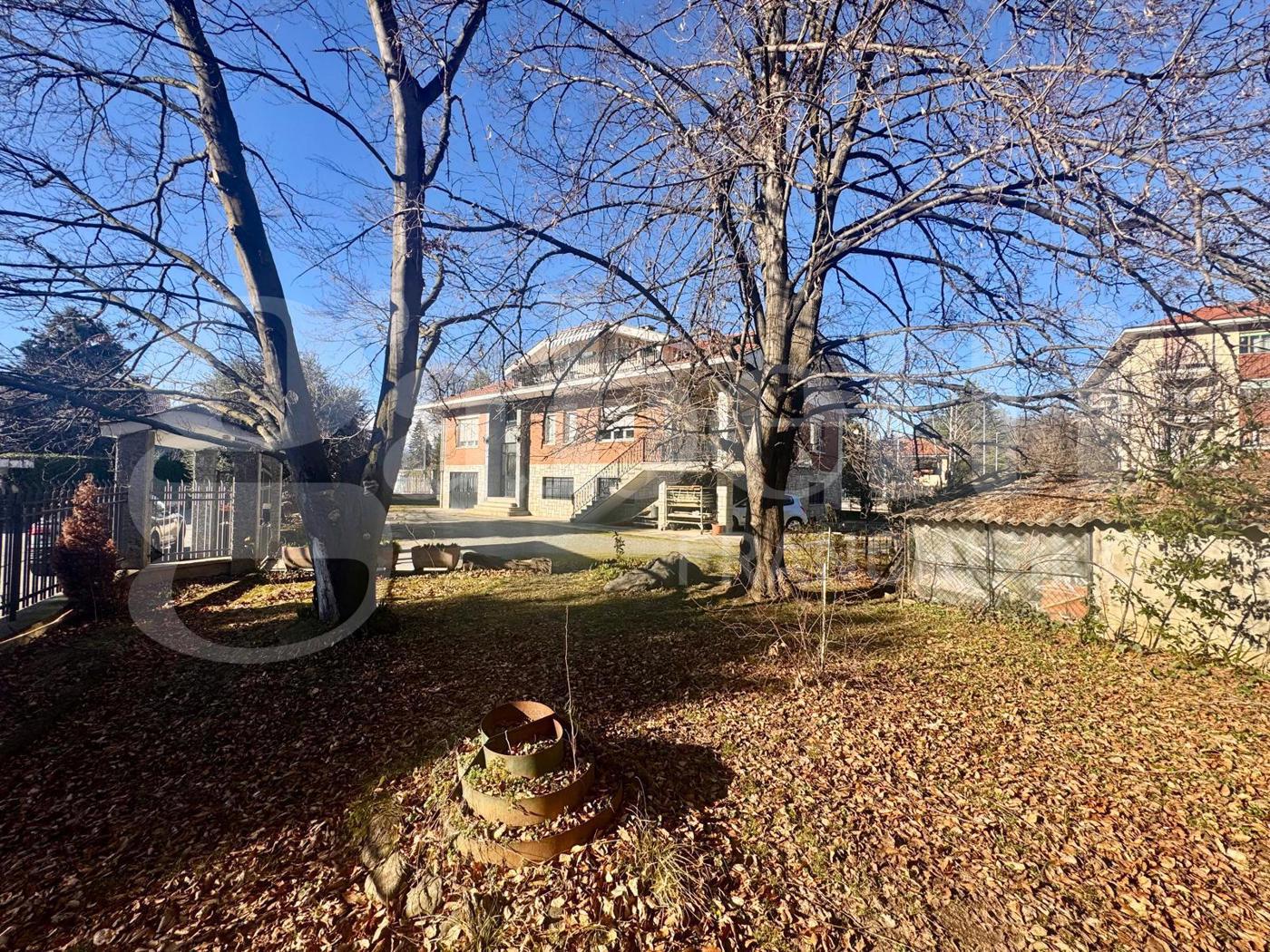 Villa con giardino a Bruino