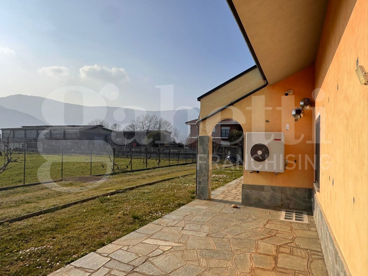 Villa con giardino a Bruino