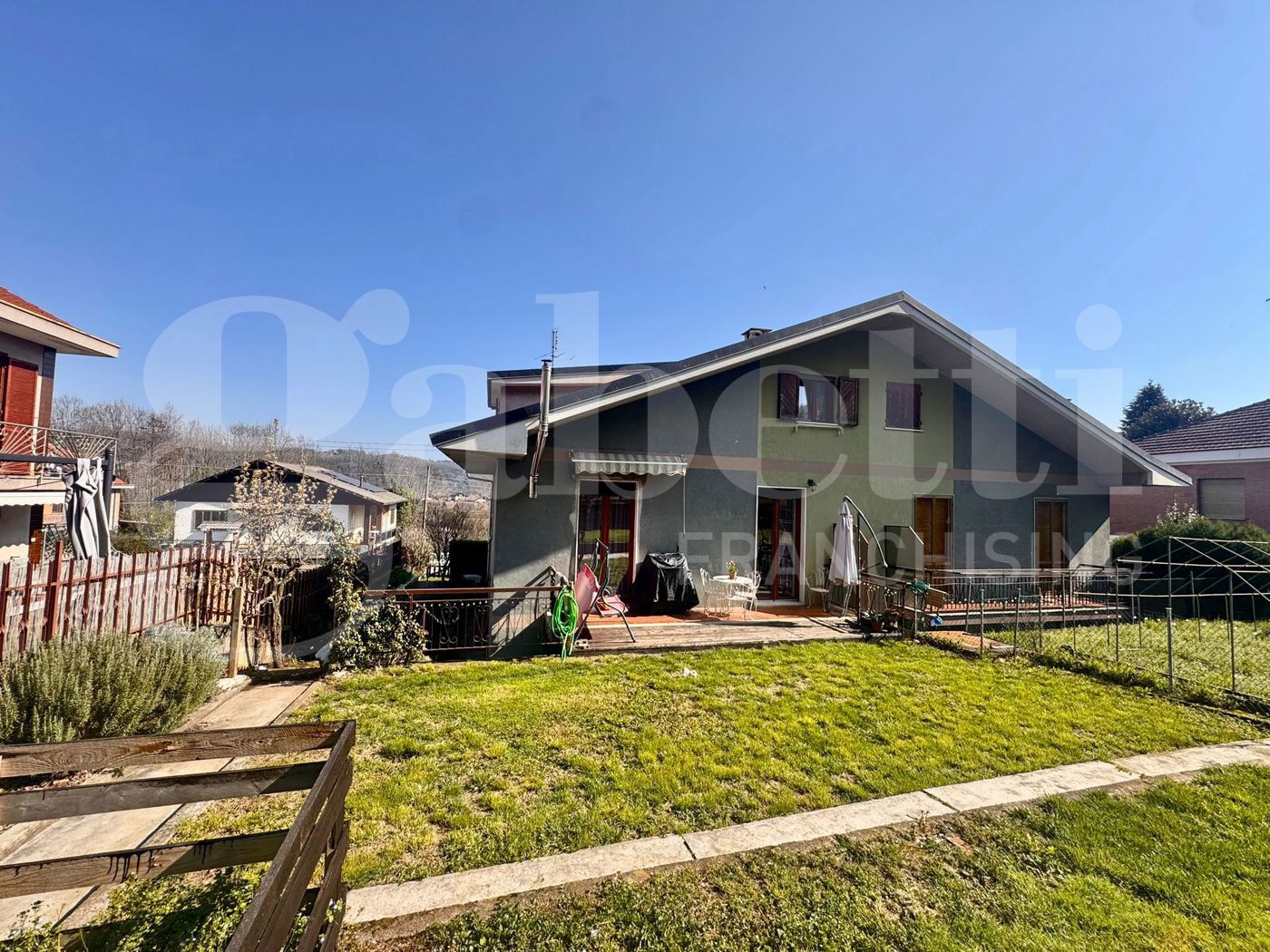 Villa ristrutturata a Sangano