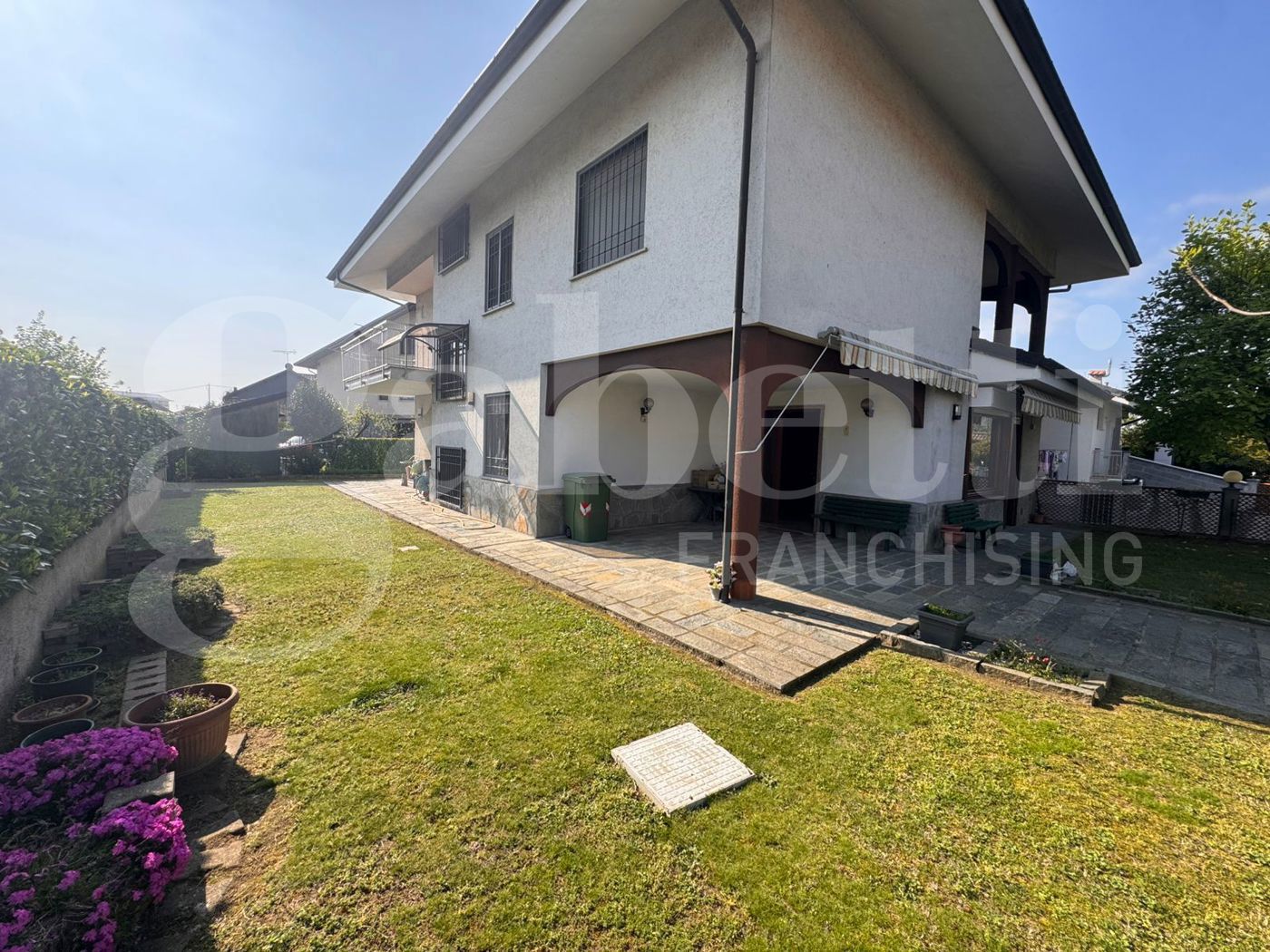 Villa con giardino a Bruino