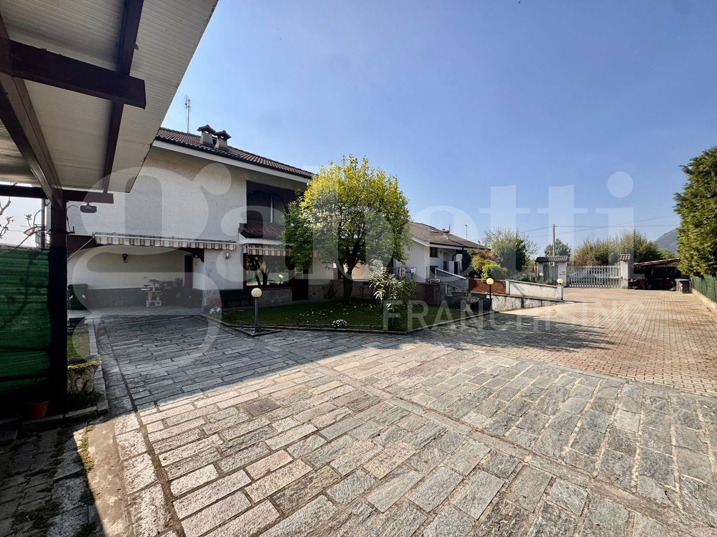 Villa con giardino a Bruino