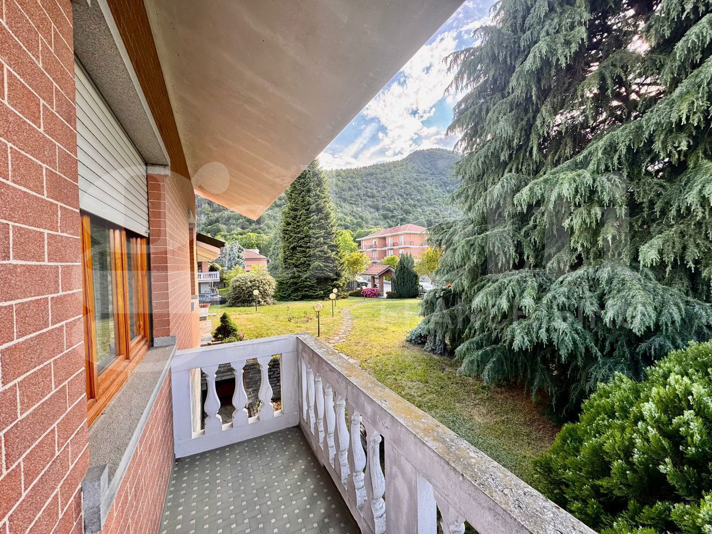 Villa con giardino a Sangano