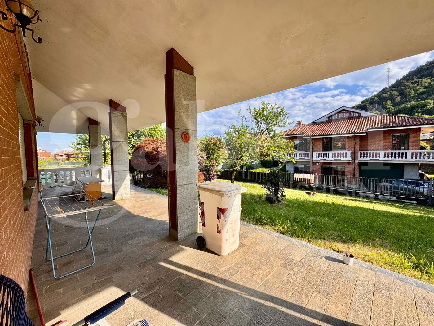 Villa con giardino a Sangano