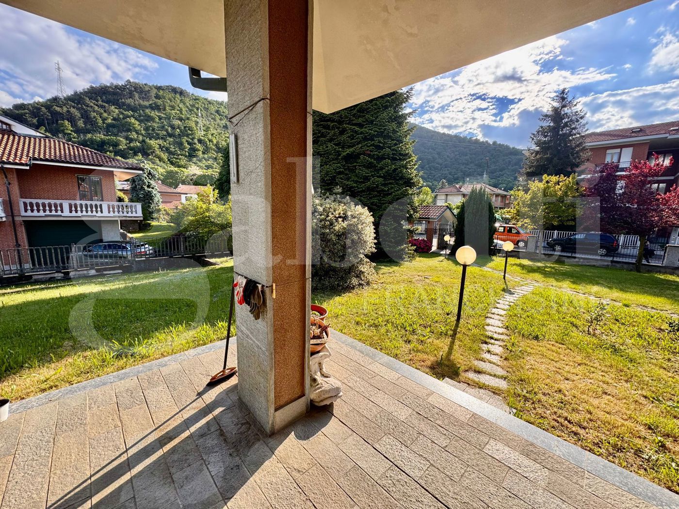 Villa con giardino a Sangano