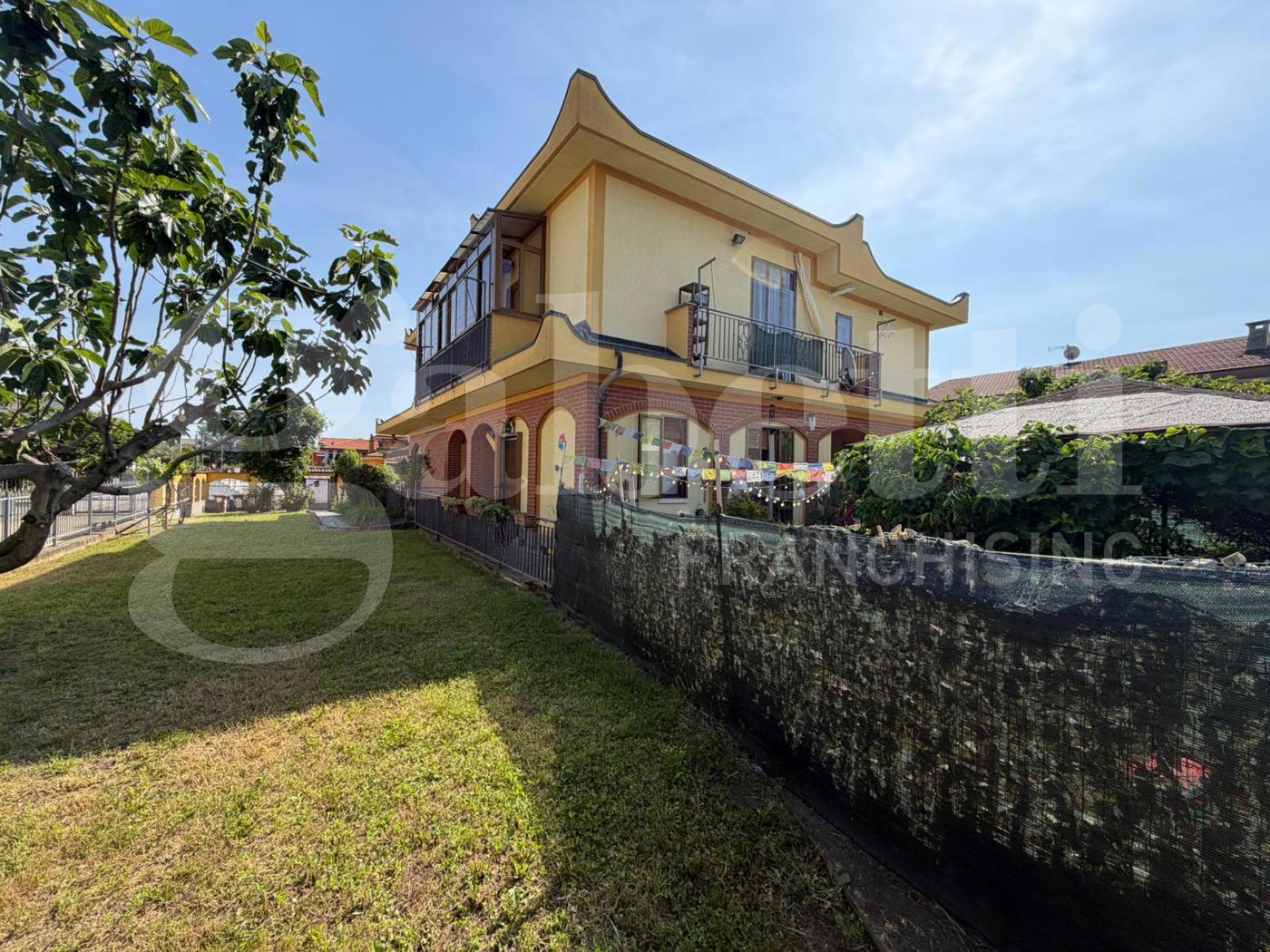 Villa con giardino a Bruino