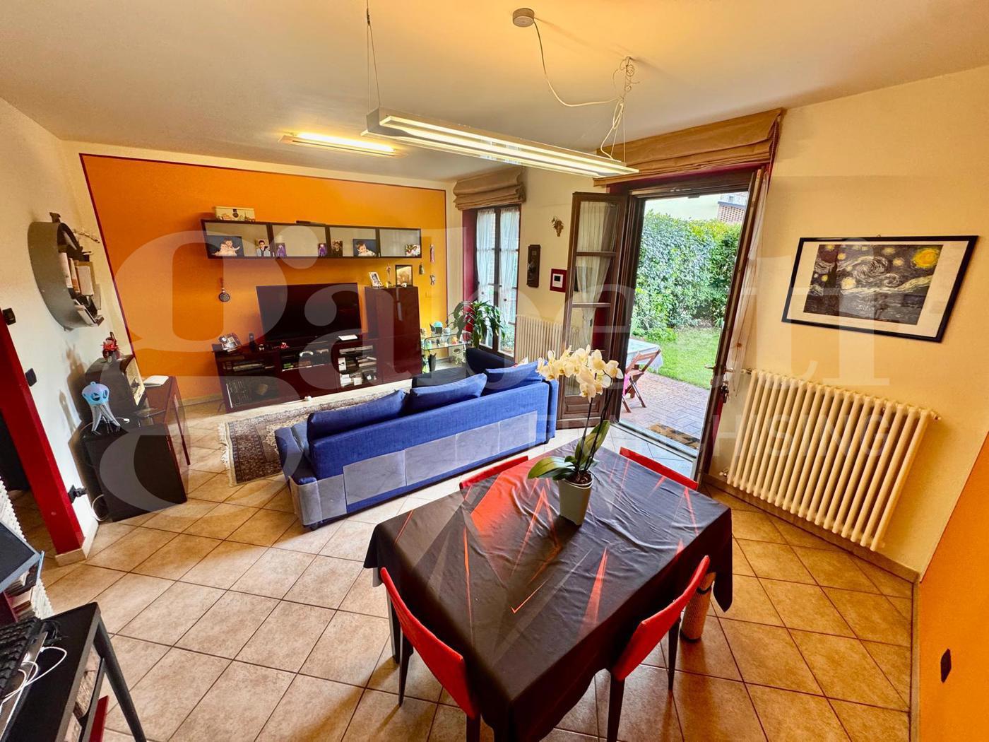 Villa con giardino a Bruino