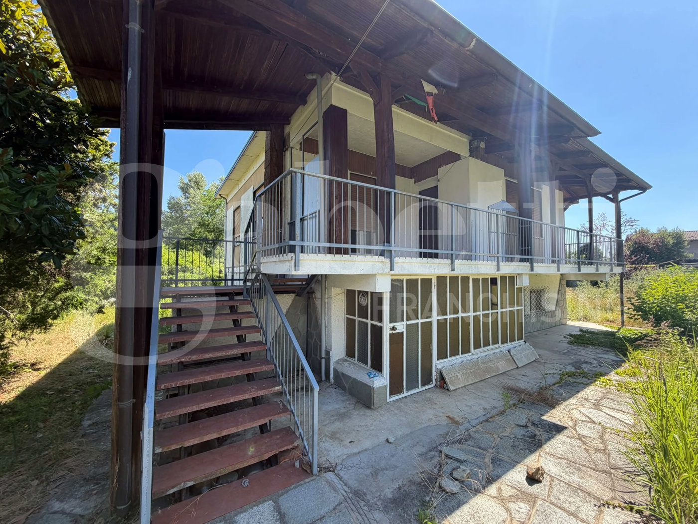 Villa con giardino a Sangano