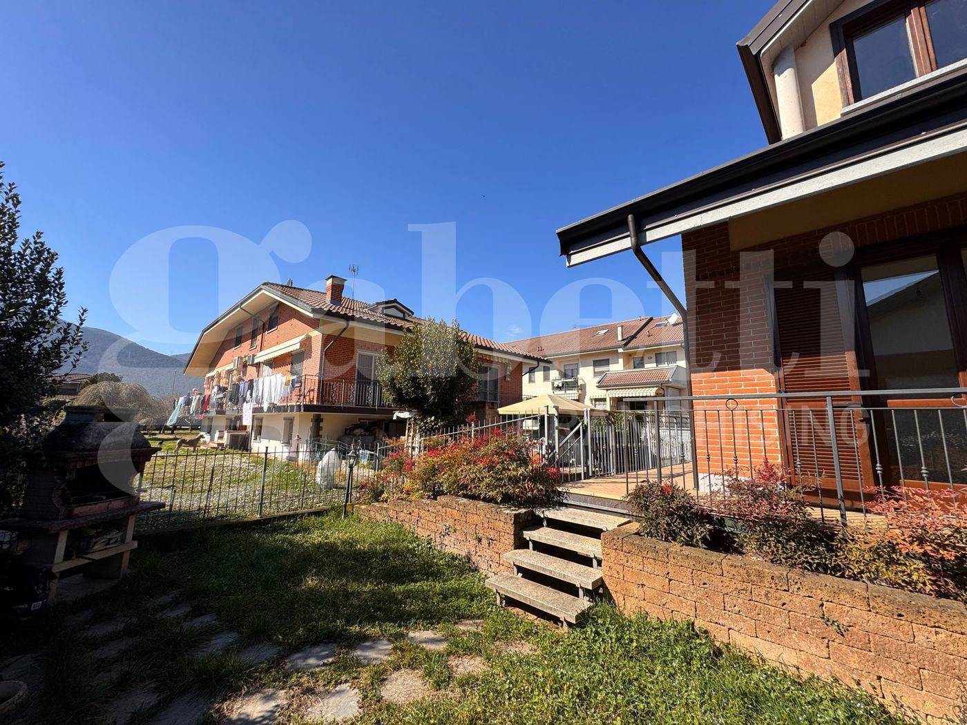 Villa con giardino a Bruino