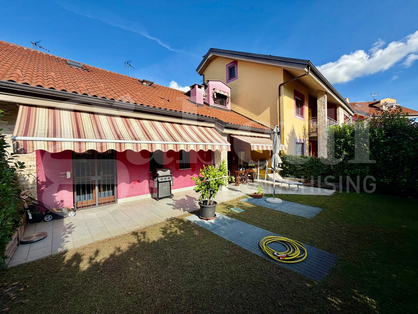 Villa con giardino a Bruino