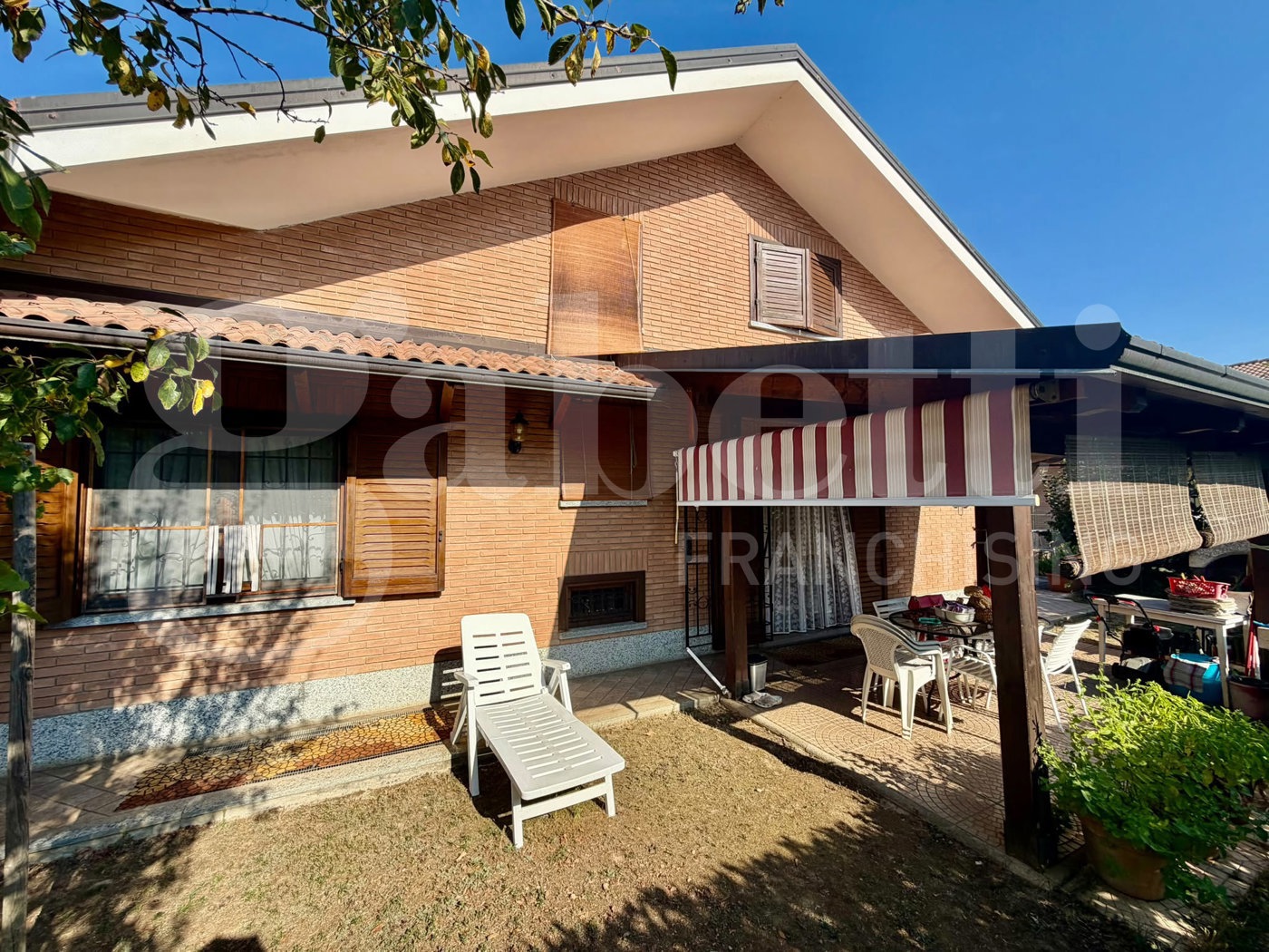 Villa con giardino a Bruino