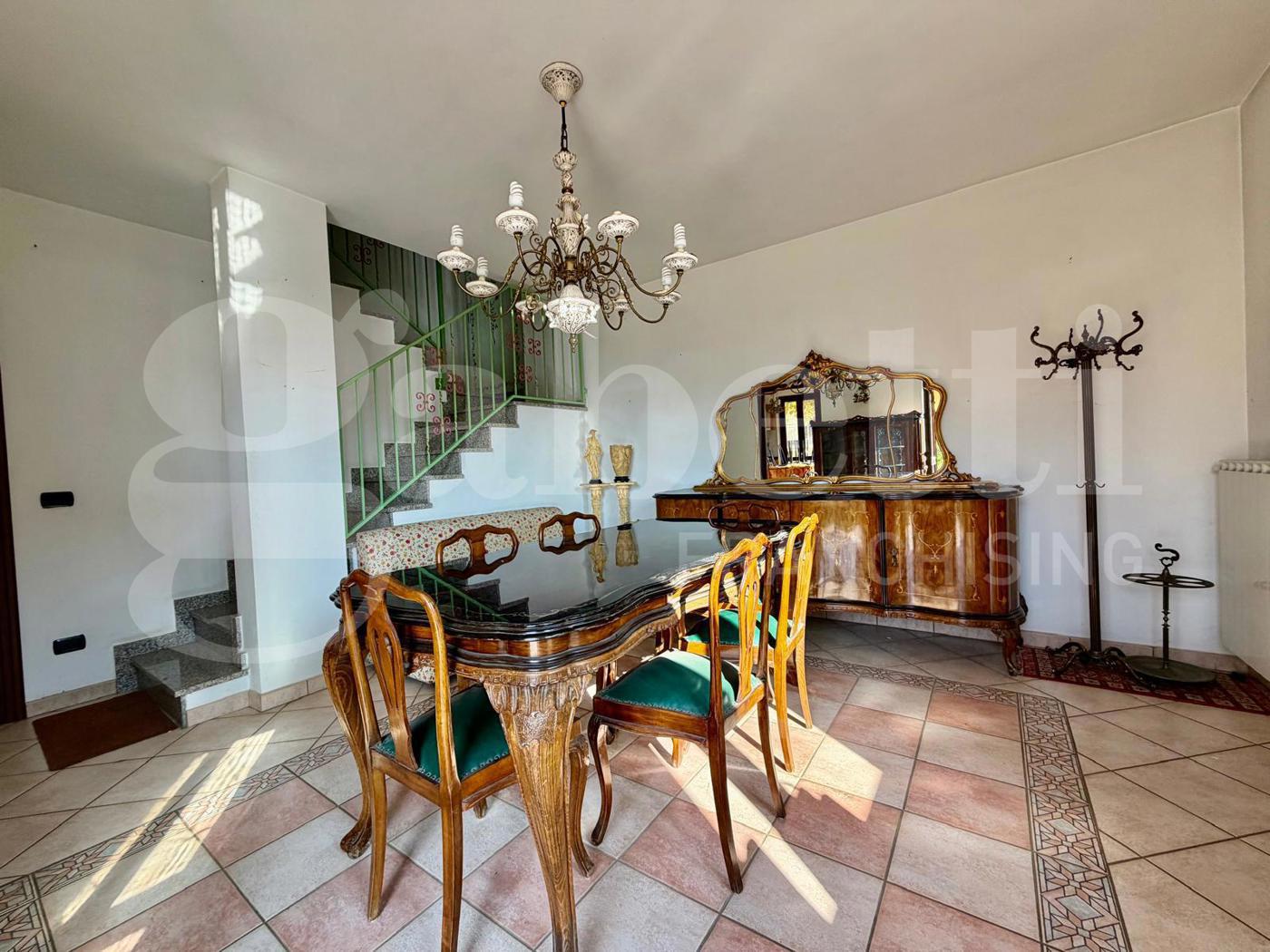 Villa con giardino a Bruino