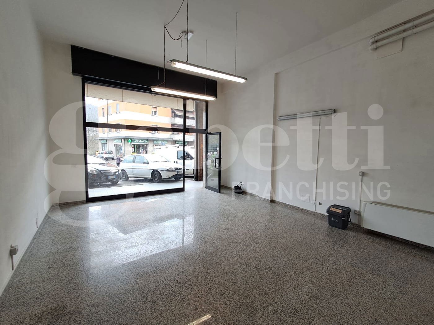 Negozio in vendita a Monte San Pietro