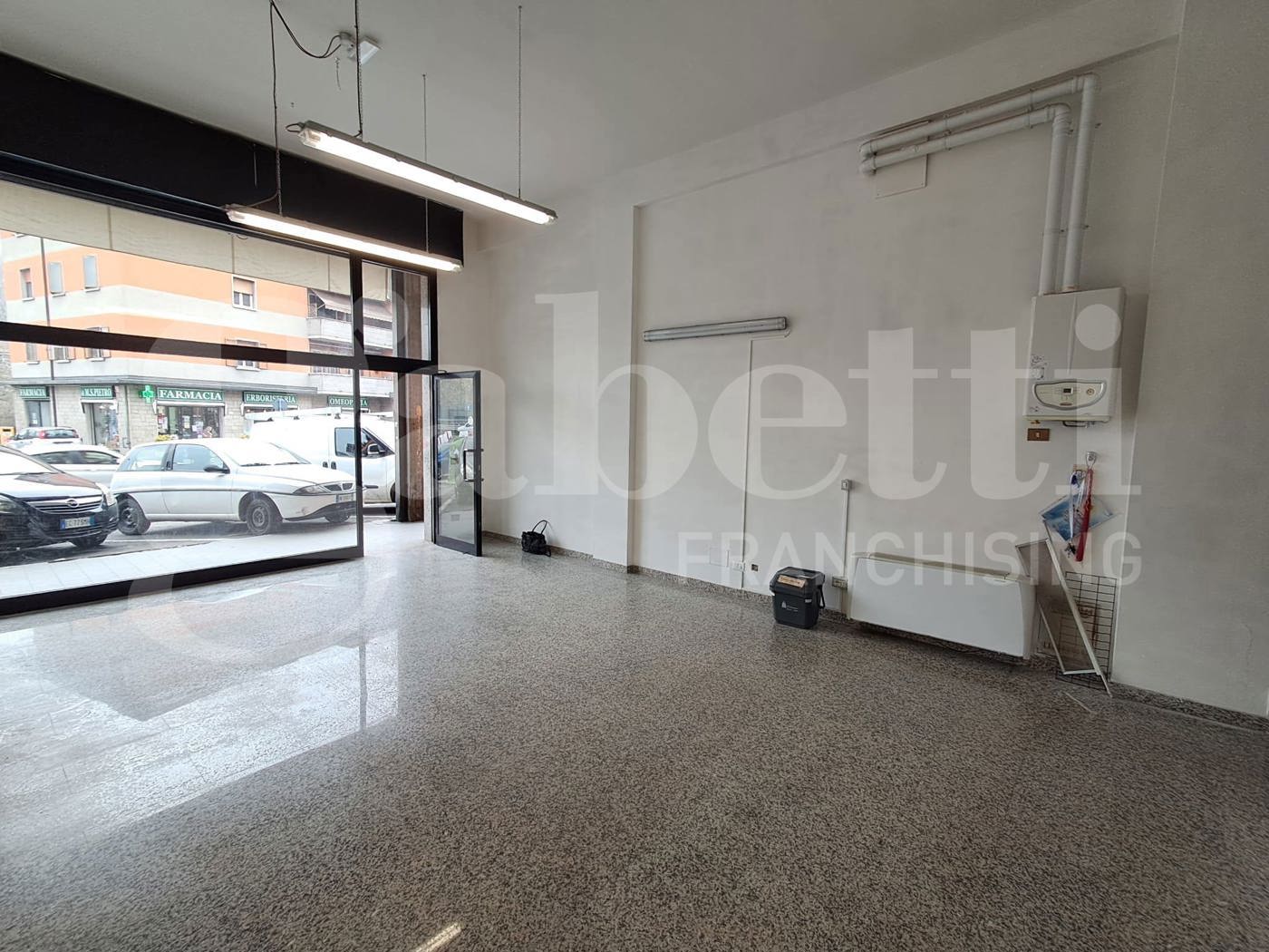 Negozio in vendita a Monte San Pietro