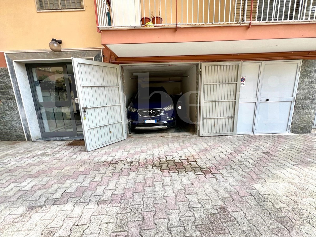 Box/Garage 15mq in vendita a Pozzuoli