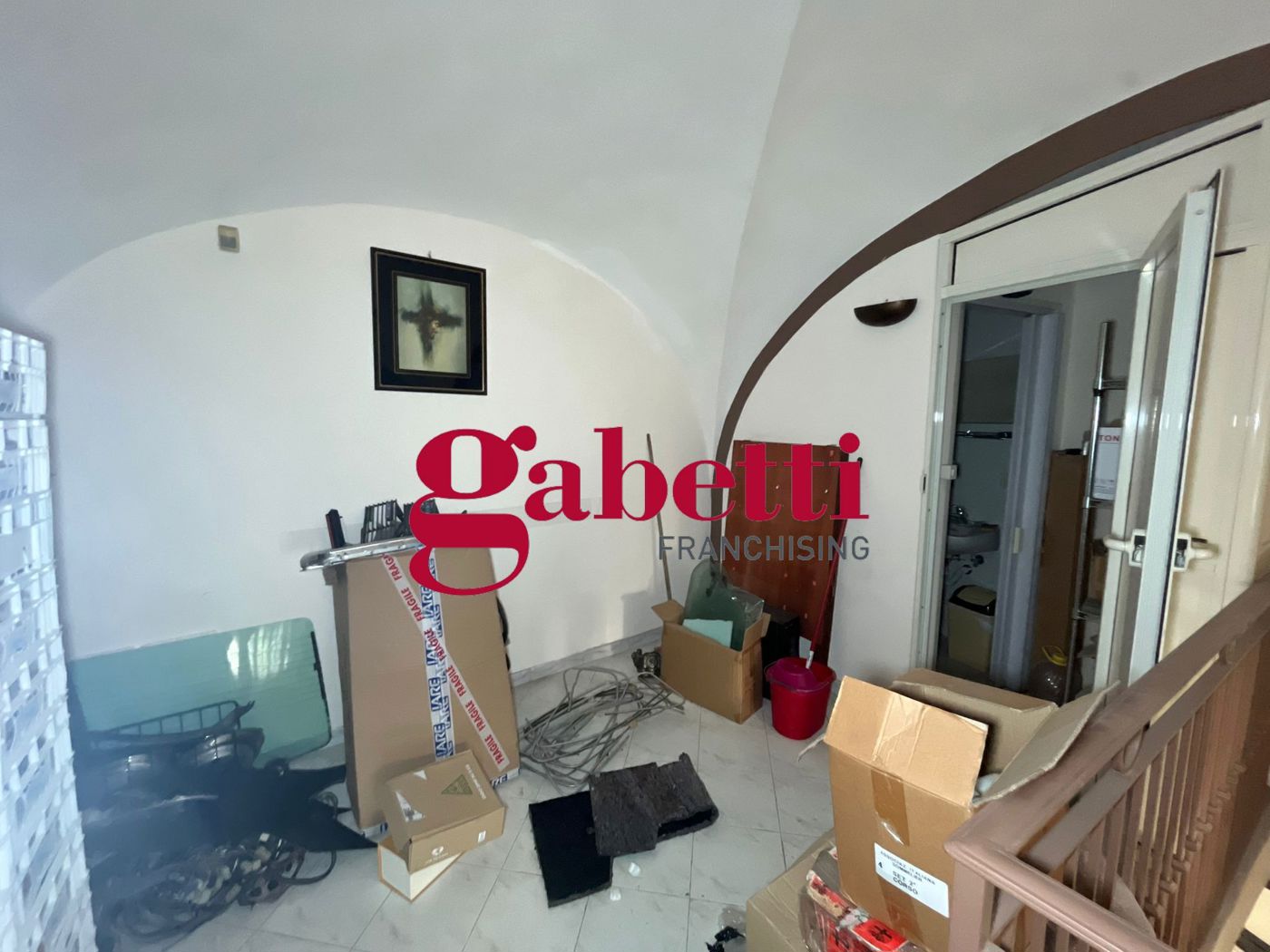 Negozio in vendita a Maddaloni