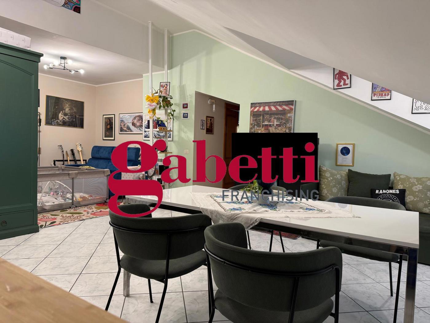 Quadrilocale in vendita a San Nicola la Strada